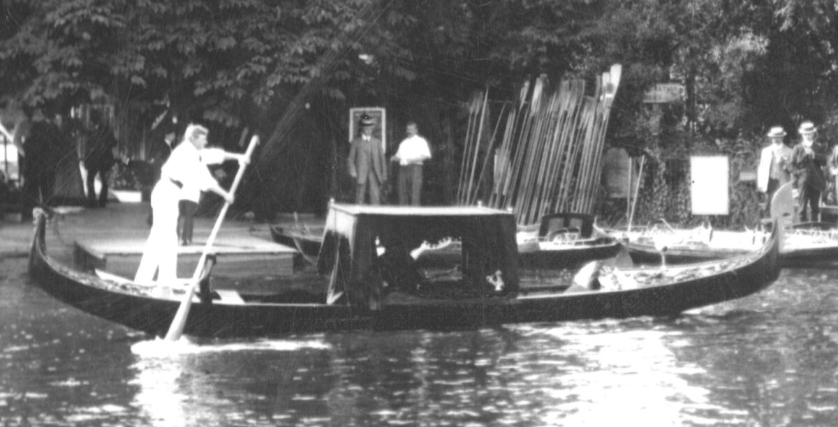 1910 Marie Corelli in ‘The Dream’ on the Avon at Stratford